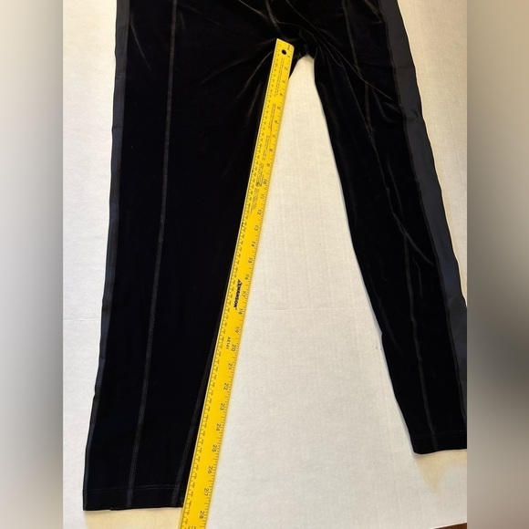 ALALA velvet tight black legging with side stripe detailing NWT Sz-2X. E6 - Picture 10 of 13